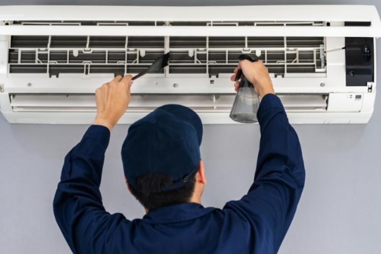 m&aacute;y lạnh tcl b&aacute;o lỗi e2 4