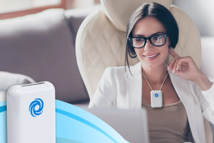 Máy lọc không khí cá nhân đeo cổ là gì? Nó có thực sự hiệu quả, an toàn không?