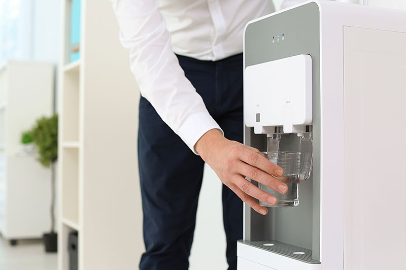 Máy lọc nước có cần cắm điện không ảnh 5