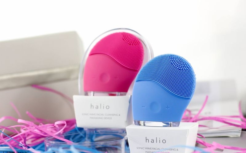 Có nên mua máy rửa mặt Halio không