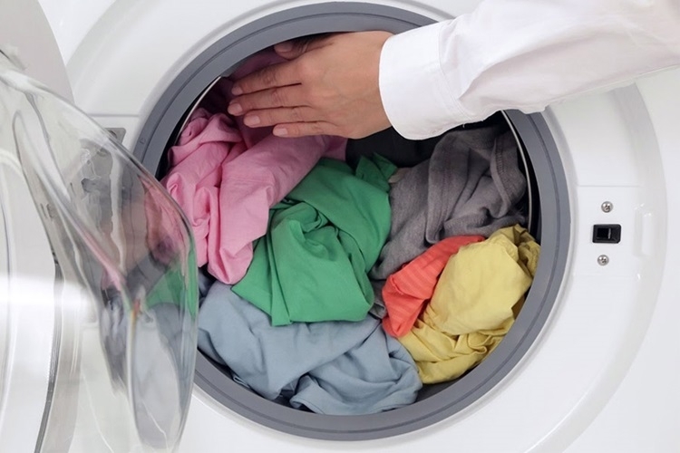 máy sấy có tiếng kêu lọc cọc hình 2