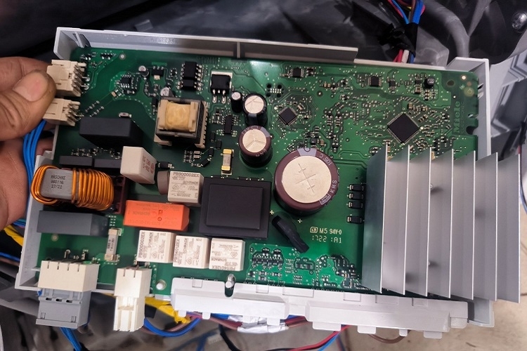 máy sấy không khởi động bằng nút nhấn hình 6