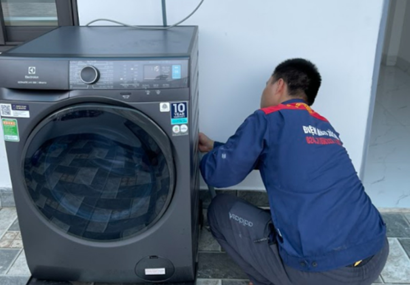 Máy sấy mới lắp kêu to bất thường (hình 2)