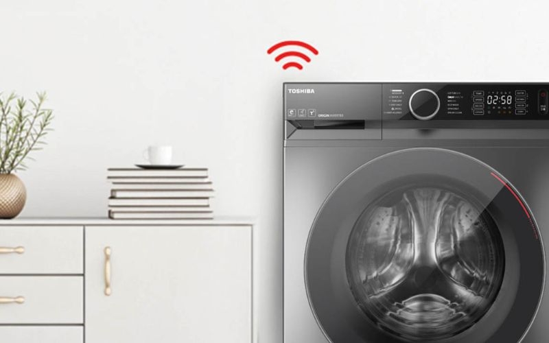 Máy sấy quần áo Toshiba tích hợp ung dụng TSmartLife