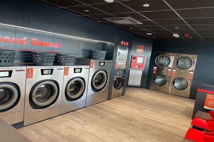 Tìm hiểu máy sấy Speed Queen của nước nào, ưu điểm nổi bật của máy sấy quần áo thương hiệu Speed Queen 