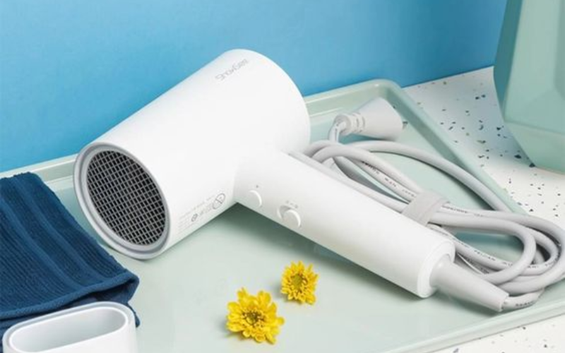 máy sấy tóc cấp ẩm dưới 1 triệu (ảnh 3)