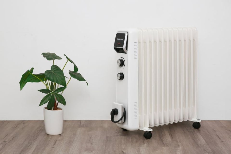 Máy sưởi dầu có cần thay dầu không? Giải đáp chi tiết nhất và hướng dẫn sử dụng đúng cách