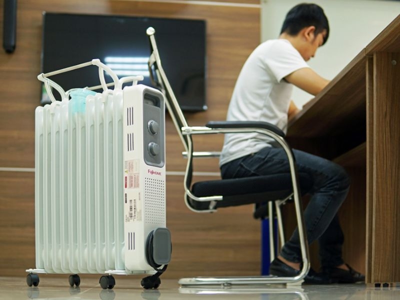 Máy sưởi dầu Fujihome OH8411