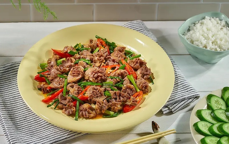 mề gà xào cay 1