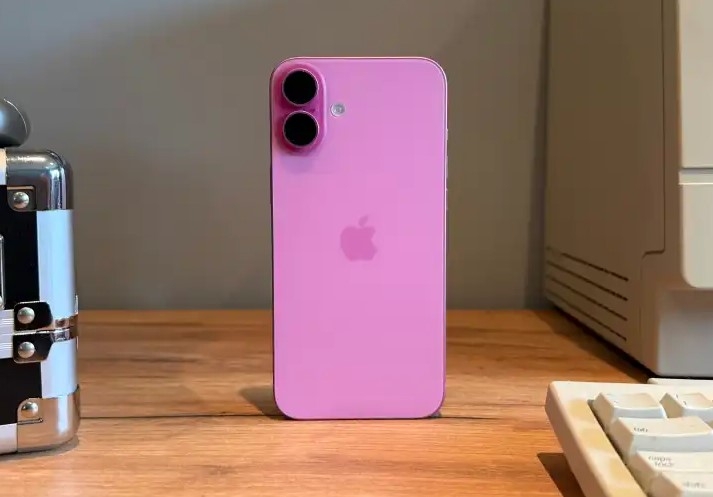 iPhone 16