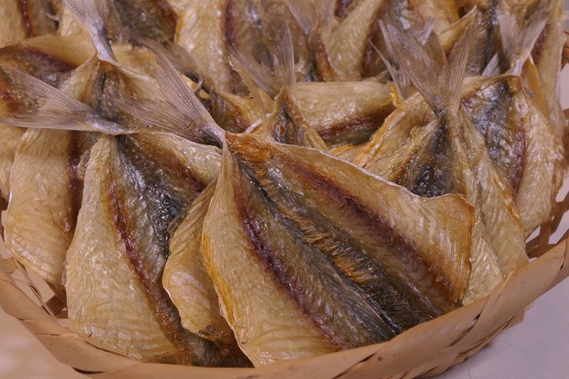 Mẹo nướng và chiên cá chỉ vàng khô ảnh 5