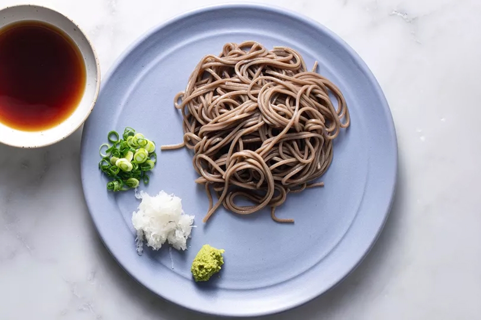 Khám phá cách làm mì Soba lạnh ngon mát và đậm đà cho những ngày hè nóng bức