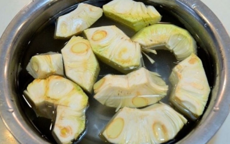 Mít kho chay với nước dừa 1
