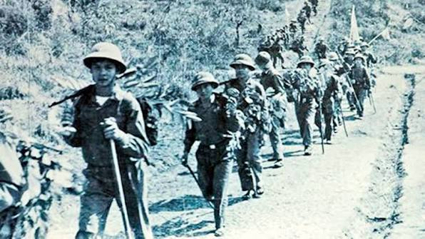 Mở bài phân tích khổ thơ cuối bài thơ "Từ ấy"