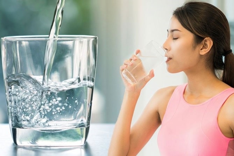Bổ sung nước ion kiềm giàu hydro mỗi ngày