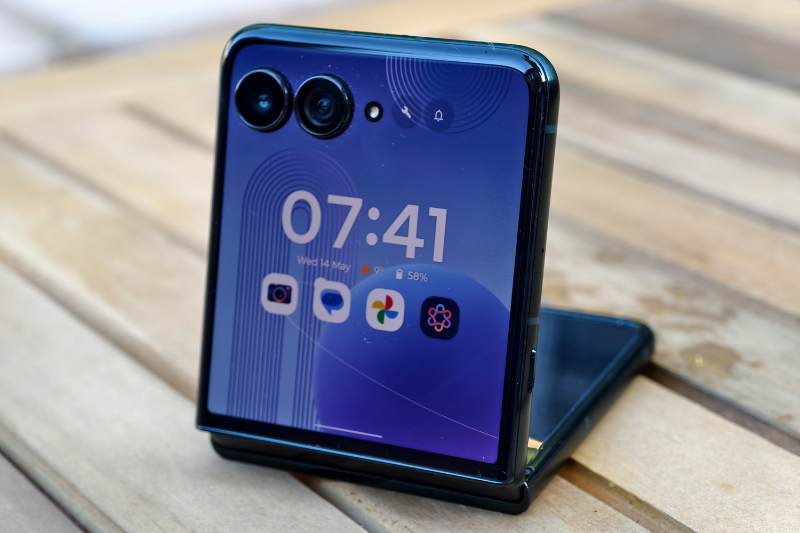 Motorola Razr 60 Ultra (hình 4)