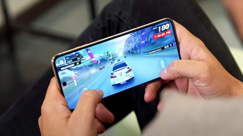 Motorola Razr 60 Ultra (hình 5)