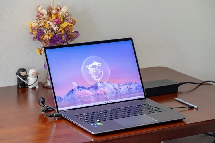 Laptop MSI Creator Z17 HX Studio A14VFT-273VN - ảnh 2