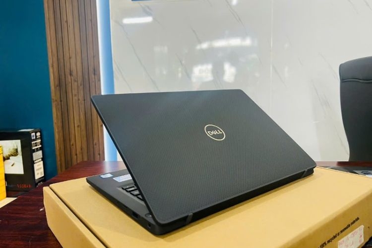 Mua laptop văn phòng loại nào 2025