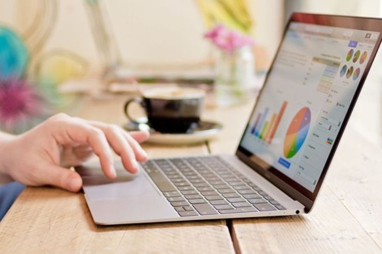 Mua laptop văn phòng loại nào 2025