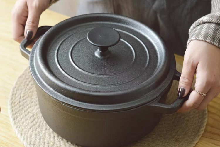 mua nồi gang nấu bếp từ ở đâu uy tín hình 4