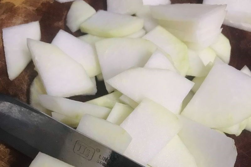 Cách làm mực xào su hào (hình 9)