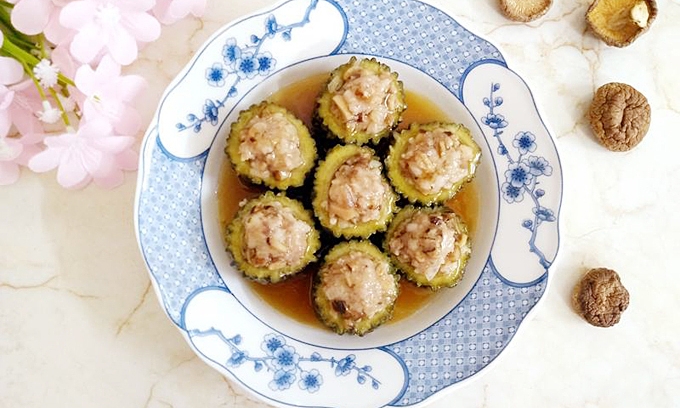 mướp đắng nhồi thịt sốt dầu hào 1