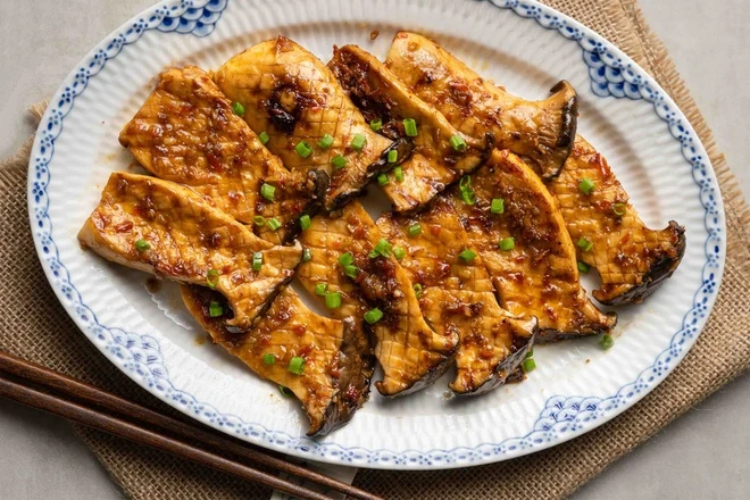 Thành phẩm nấm nướng sa tế