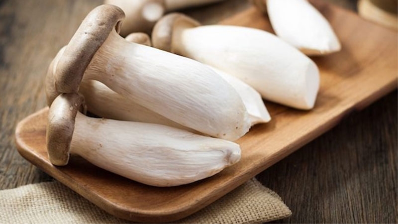 Nấm đùi gà xào hành tây hình 5