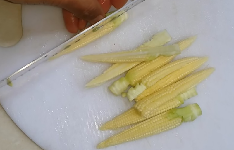Cách làm món nấm hải sản xào (hình 6)