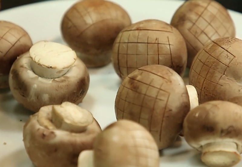 cách làm nấm mỡ xào muối tiêu (hình 5)
