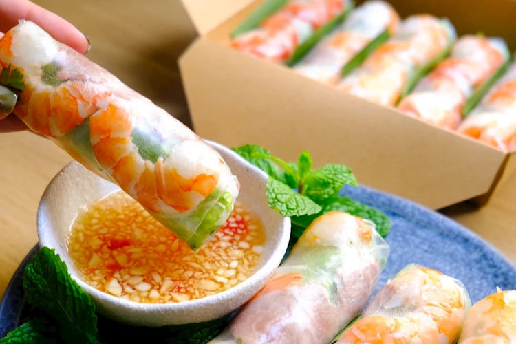 nem cuốn (ảnh 1)