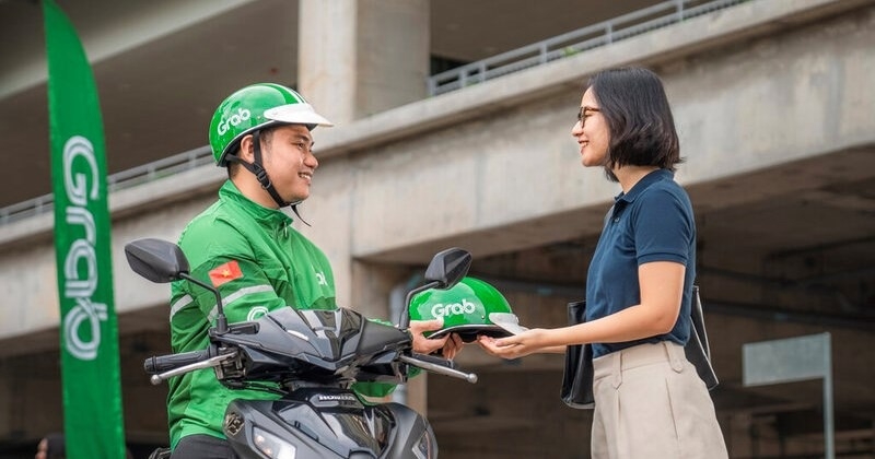 Nên chạy Grab hay VinFast 2