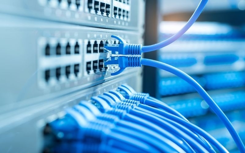 Nên chọn mạng LAN có dây hay không dây 4