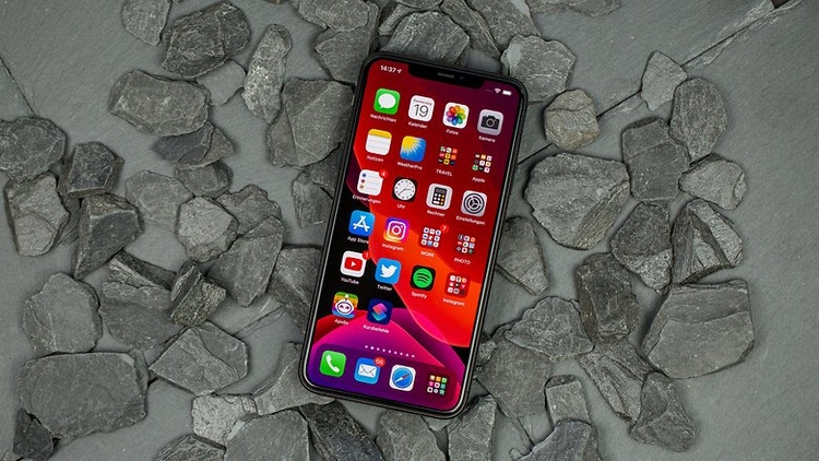 Nên mua 11 Pro Max hay 12 - ảnh 1