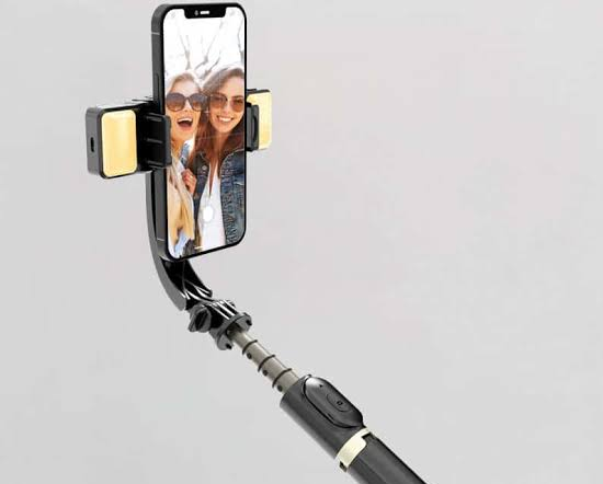 Nên mua gimbal hay gậy selfie chống rung 5