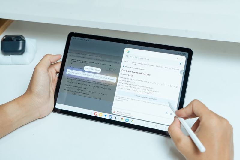 Nên mua laptop hay máy tính bảng cho sinh viên 5