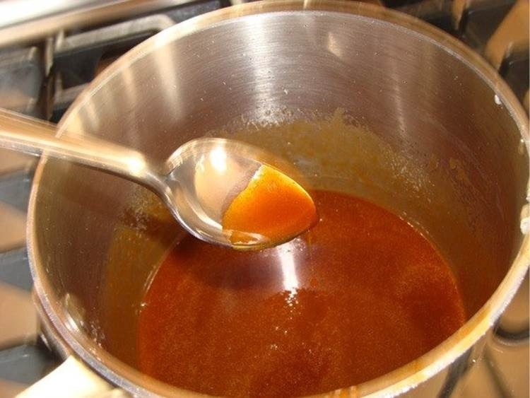 Nên thắng nước hàng bằng nước hay dầu ăn? (hình 1)