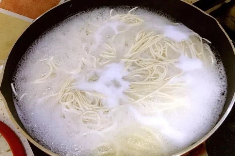 ng&acirc;m m&igrave; nước lạnh 2