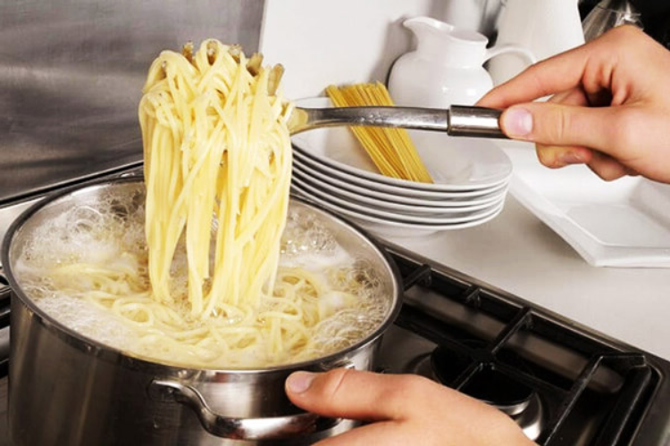 ng&acirc;m m&igrave; nước lạnh 1