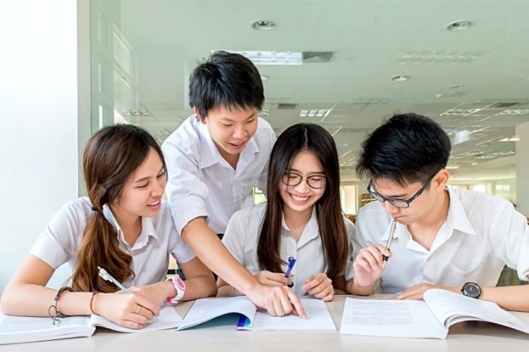 ngành chính trị học