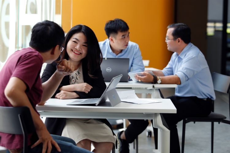 ngành chính trị học