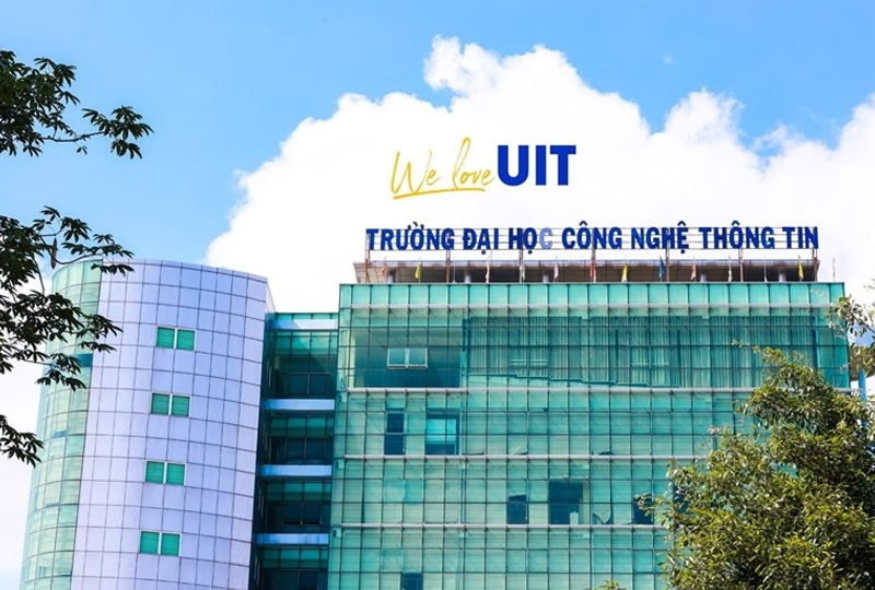 Ngành công nghệ thông tin học gì 8