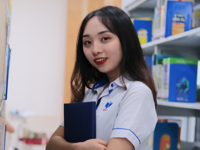 kinh doanh quoc te hoc gi