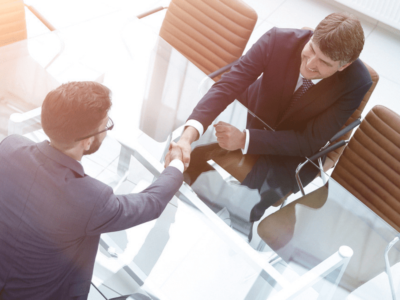 chuyen vien tai chinh quoc te