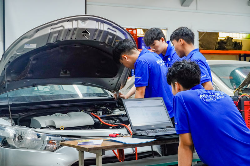 Ngành kỹ thuật ô tô học trường nào? (hình 1)