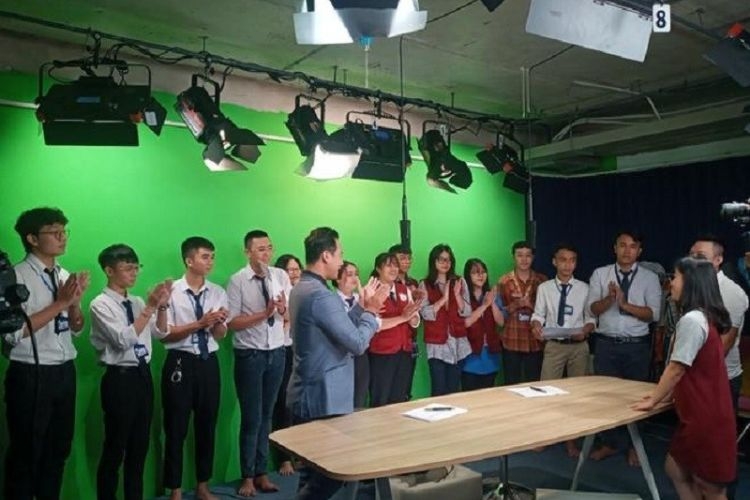 nganh-truyen-thong-da-phuong-tien-diem-chuan (3).jpg