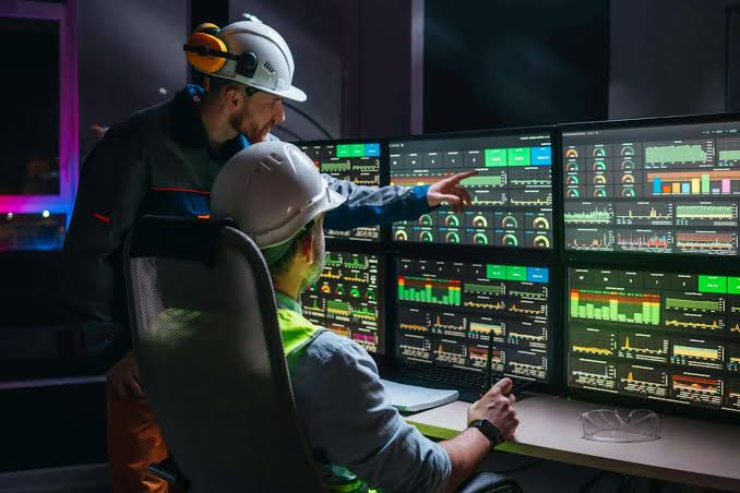 Kỹ sư lập trình PLC, HMI và SCADA