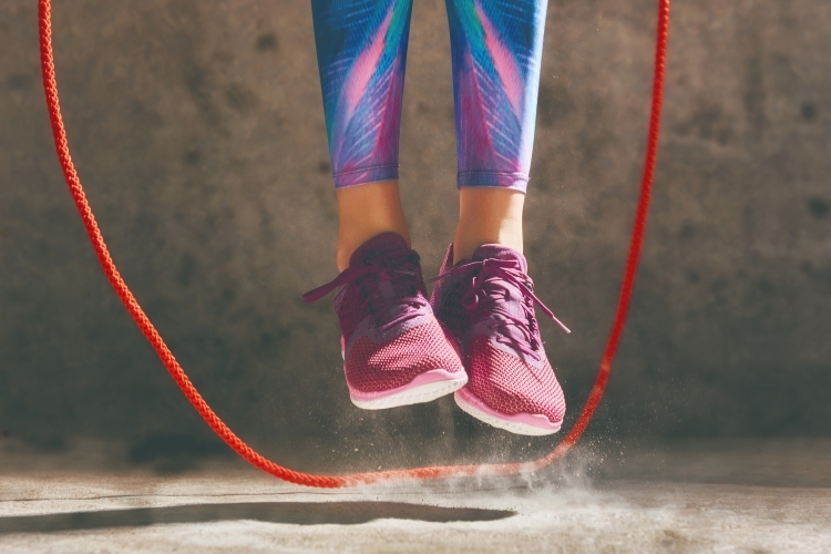 Nhảy dây 100 cái giảm bao nhiêu calo? (hình 2)