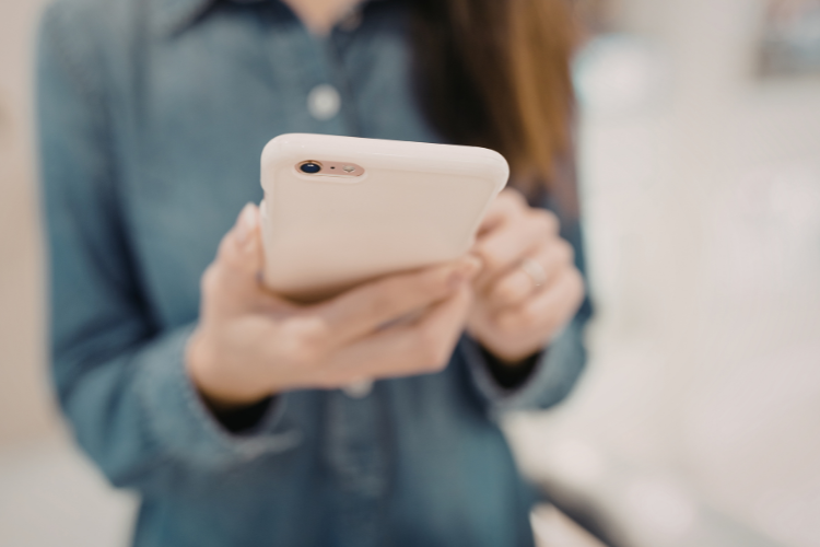 Nháy sáng đèn LED để cảnh báo trên iPhone hình 2